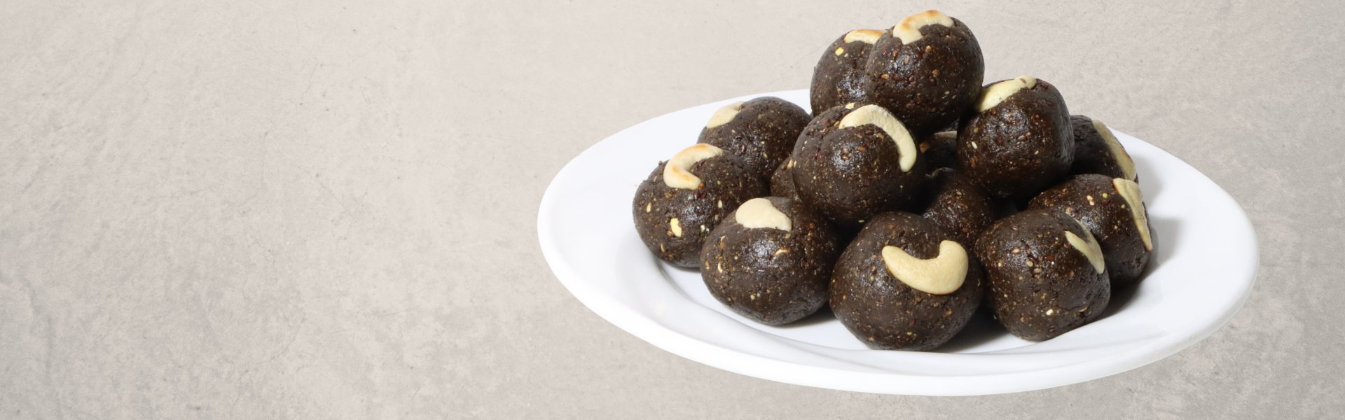 Raggi's Laddu Delights